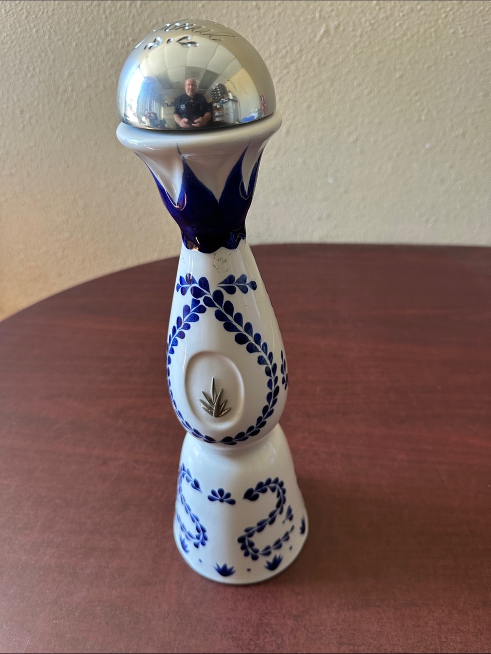 Bell Touch Cap Blue/White Decorative Ceramic Home Art Accent